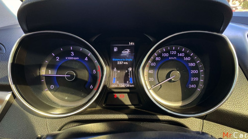 Imagen 6 de 14 de Hyundai I30 Gls 1.6 2014
