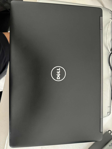 Laptop Dell Latitude 5580 Core I5 Vpro 7ma Gen 8ram 15.6 (Usado)