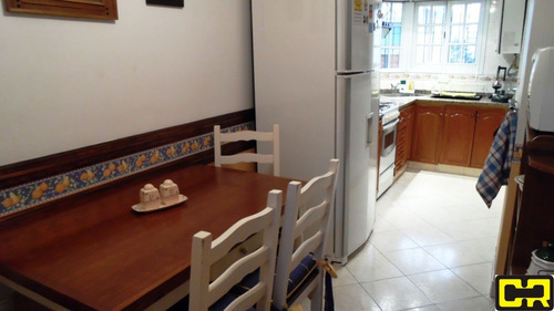 Imagen 5 de 14 de Magnifico Piso 5 Ambientes Con Cochera Cubierta.
