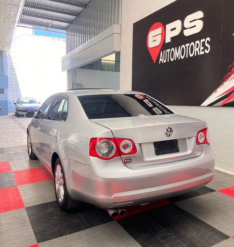 Volkswagen Vento 2.5 Luxury 170cv