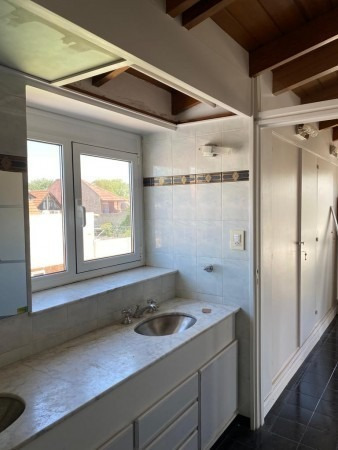 Imagen 21 de 30 de Venta De Chalet En Barrio Constitucion