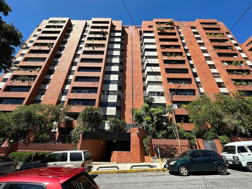 Amplio Y Cómodo Apartamento En Venta Los Dos Caminos Caracas 23-21476