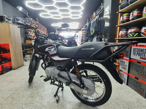 Bajaj Boxer S 100 2025
