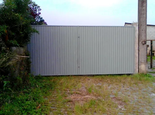 Terreno Com Galpão De 180mt E 2 Casas Pequenas