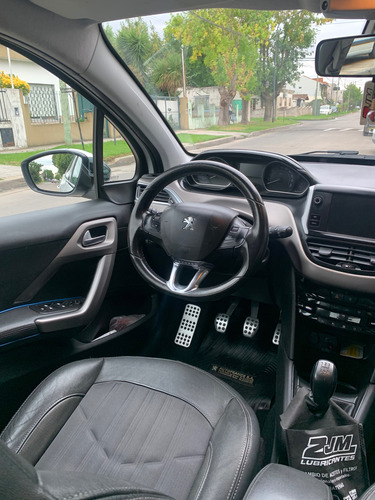 Peugeot 208 1.6 Feline
