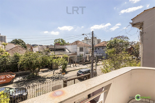 Imagem 23 de 30 de Vende Maravilhosa Casa, Três Quartos, Suíte, 5 Vagas De Garagem E Churrasqueira. - Reo617332