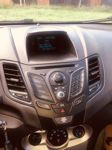 Ford Fiesta Kinetic 1.6 Se Plus Powershift 120cv