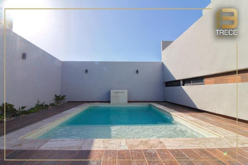 Imagen 9 de 30 de Casa De Lujo Con Vista Al Mar En Fraccionamiento Lomas Del Sol
