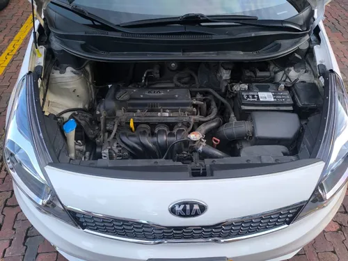 Kia Rio 1.4 4 p Automática