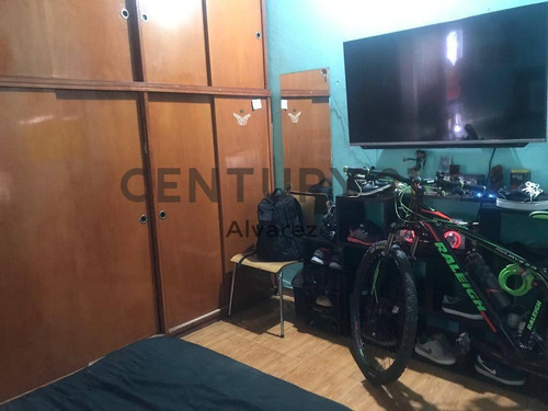 Imagen 10 de 18 de Venta De 3 Propiedades En Bloque Sobre Amplio Lote En Burzaco. 311m2