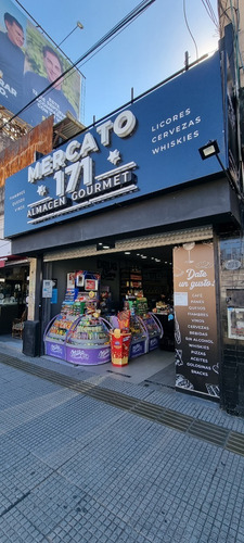 Imagen 7 de 27 de Almacén Gourmet, Fiambrería Y Vinoteca A Metros De Puente Saavedra