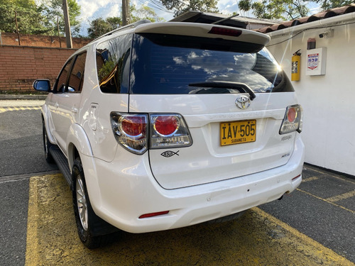 Toyota Fortuner 2.7 Sr5 4X2