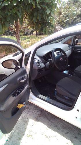 Fiat Punto 1.6 16v Essence Flex 5p