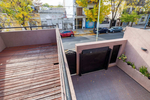 Casa En Venta Sobre Lote Propio En Saavedra