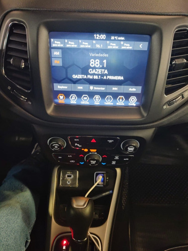 Imagem 7 de 11 de Compass Longitude 2.0 Flex 4x2 Automatico 2019 /2019 Cinza