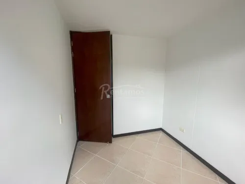 Apartamento En Arriendo En Camino Verde. Cod A776111