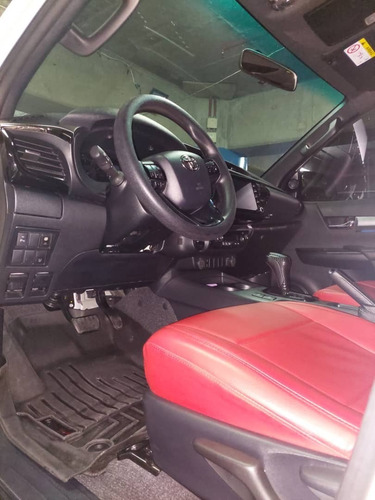 Imagen 5 de 8 de Toyota Hilux
