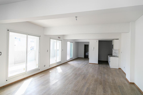 Amplio Loft Que Sugiere Un Lugar Distinto Para Vivir-centro Rosario