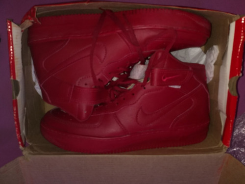 Imagen 3 de 6 de Zapatillas Airforce Rojas