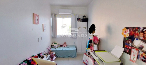 Imagem 23 de 30 de Belo Sobrado Em Terreno Individual De 03 Dormitórios Em Garopaba! - 4589