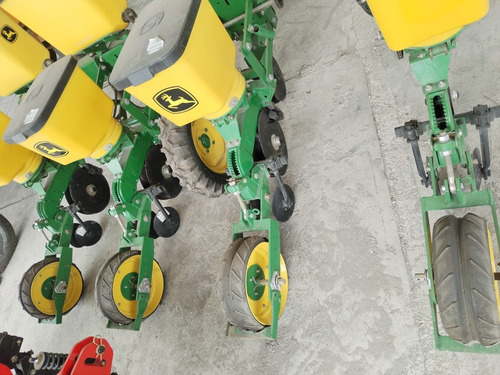 Sembradora John Deere 1010 Max Planter 4 Surcos
