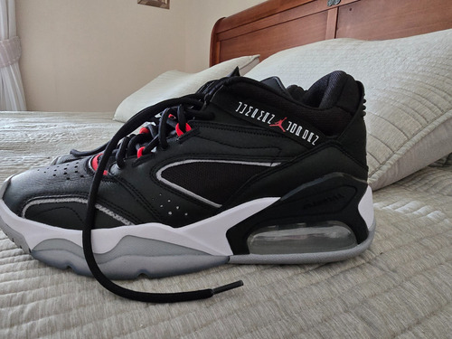 Se Vende Parr De Zapatillas Jordan Point Lane -muy Poco Uso (Usado)