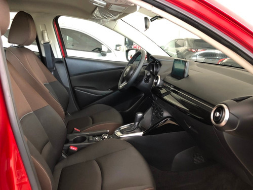 Mazda 2 Touring At 1.5 2022 Rojo Diamante