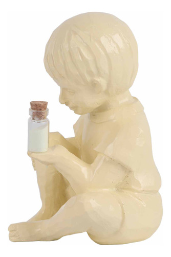 Estatua De Niño Y Niña Iluminando Un Tarro De Luciérnaga De
