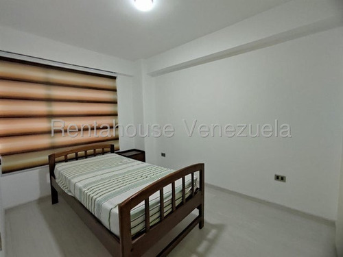 Enixon Sanchez Vende Espectacular Apartamento En Monte Real #25-17575