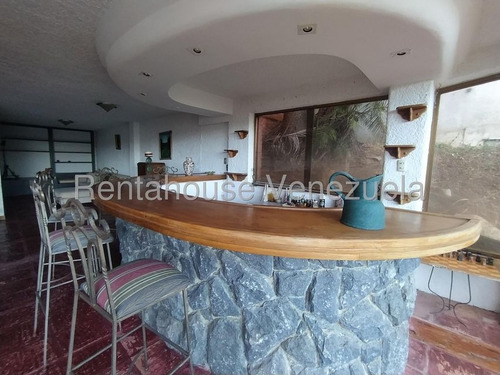 Casa En Venta En Prados Del Este Calle Cerrada Tres Niveles