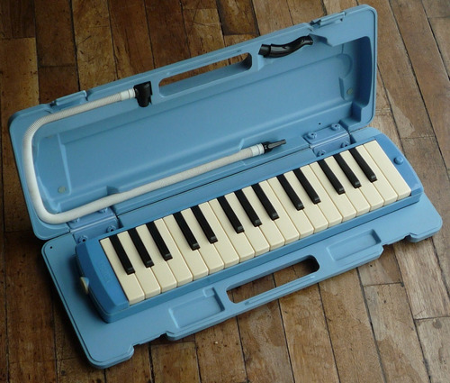 Yamaha Melodica Pianica Instrumento Musical 32 Tecl 25419swt