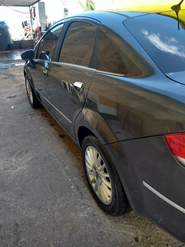 Fiat Linea 1.9 16v Absolute Flex Dualogic 4p 2010