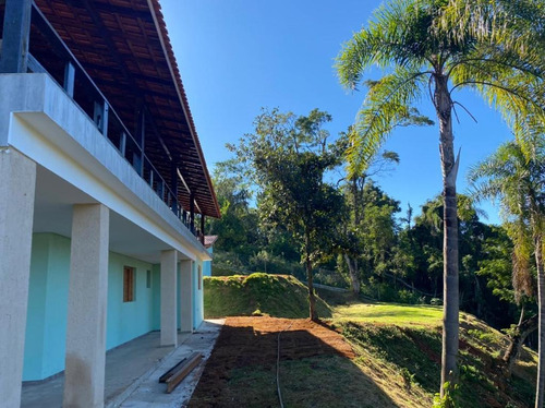 Bela Chácara Área De 3.000 M², Duas Casas 06 Dormitórios !!