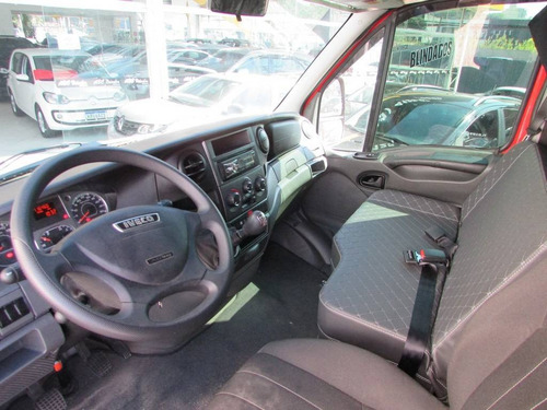 Imagem 3 de 11 de Iveco Daily 2.3 Hpi Diesel 30s13 Chassi Manual
