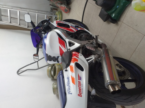 Imagen 9 de 16 de Honda Cbr 900 Rr