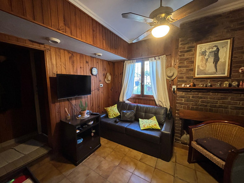 Casa 4 Ambientes - Garage Y Parque - Villa Primera