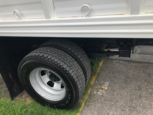 Imagen 4 de 10 de Dodge Ram 4000 5.7 Chasis Cabina