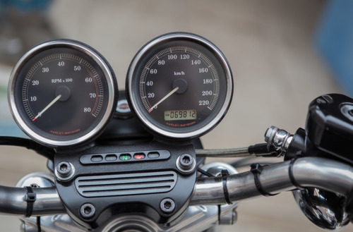Harley-davidson Xl883r