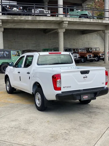 Pick Up Nissan A Gasolina