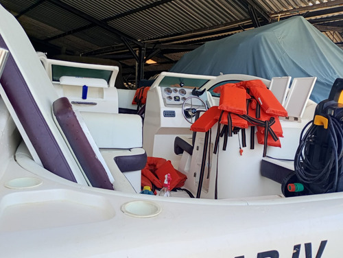 Lancha Real Powerboats 220 Open