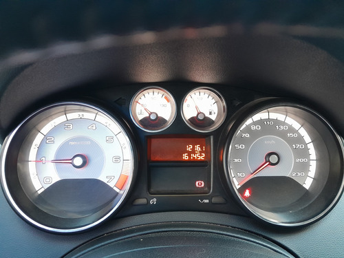 Peugeot 408 1.6 Active 115cv