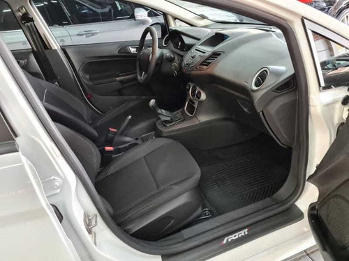 Fiat Doblo Essence 1.8 Flex 16v 5p 7l 2012