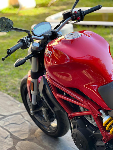 Ducati Monster 797