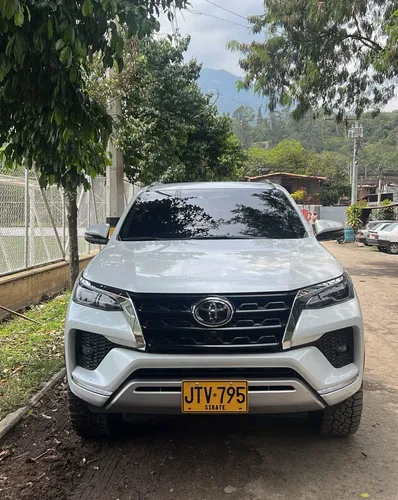Toyota Fortuner 2.4 Diésel Srv 4X2