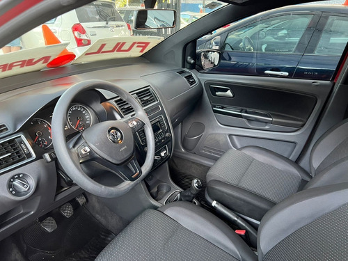 Imagen 7 de 8 de Volkswagen Suran 1.6 Track 2018