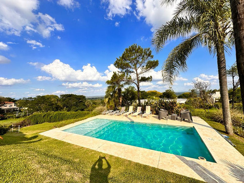 Casa Categoría Premium De 4 Dormitorios En Venta En Country La Arboleda