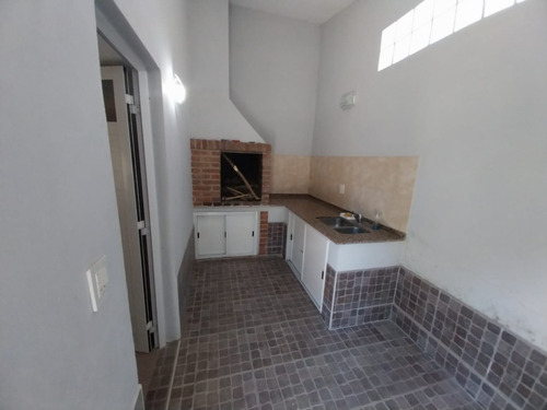 Casa Con Lote En Santa Teresita Barrio Residencial