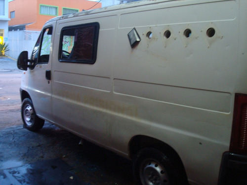 Besta,trafic,kombi,ducato Caminhonete Furgao Cargomotor Ruim