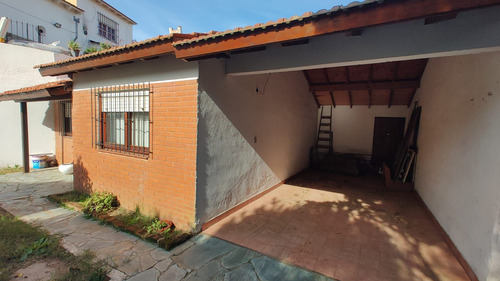 Departamento En Venta De 2 Dormitorios C/ Cochera En Costa Azul