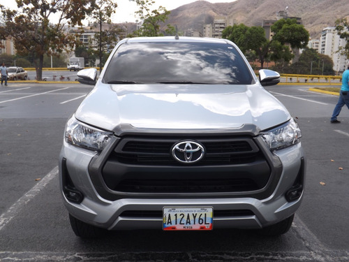Imagen 2 de 10 de Toyota Hilux